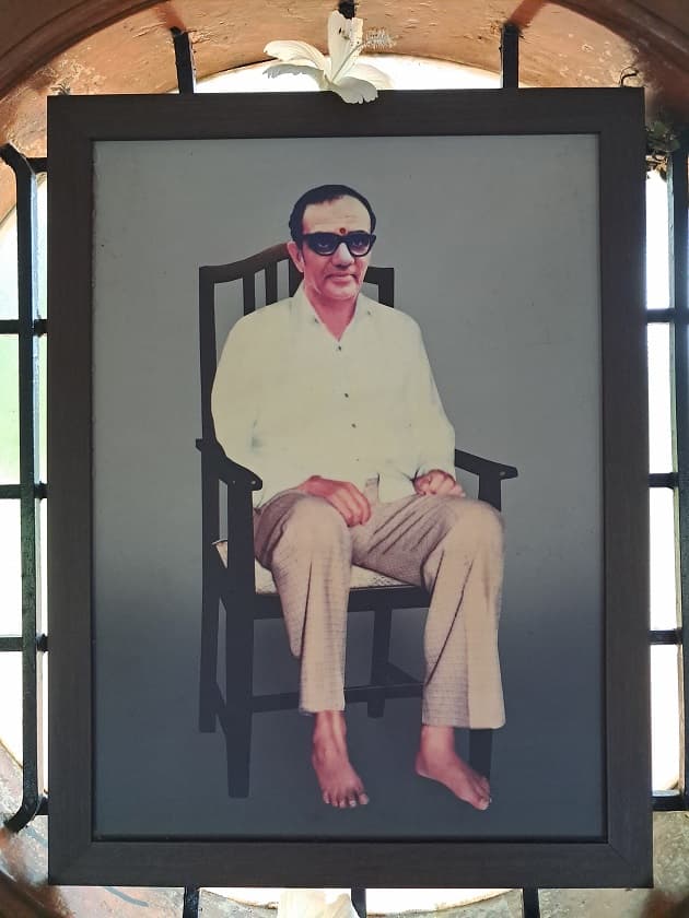 /img/amara/Guru_Amara_Photo.jpg